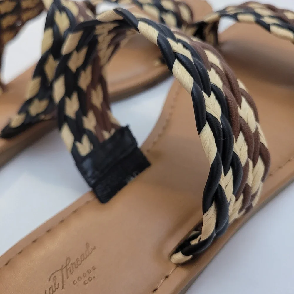 Universal Thread‎ Slide Sandals Women 8.5 Braided Straps Brown Tan Woven Flat